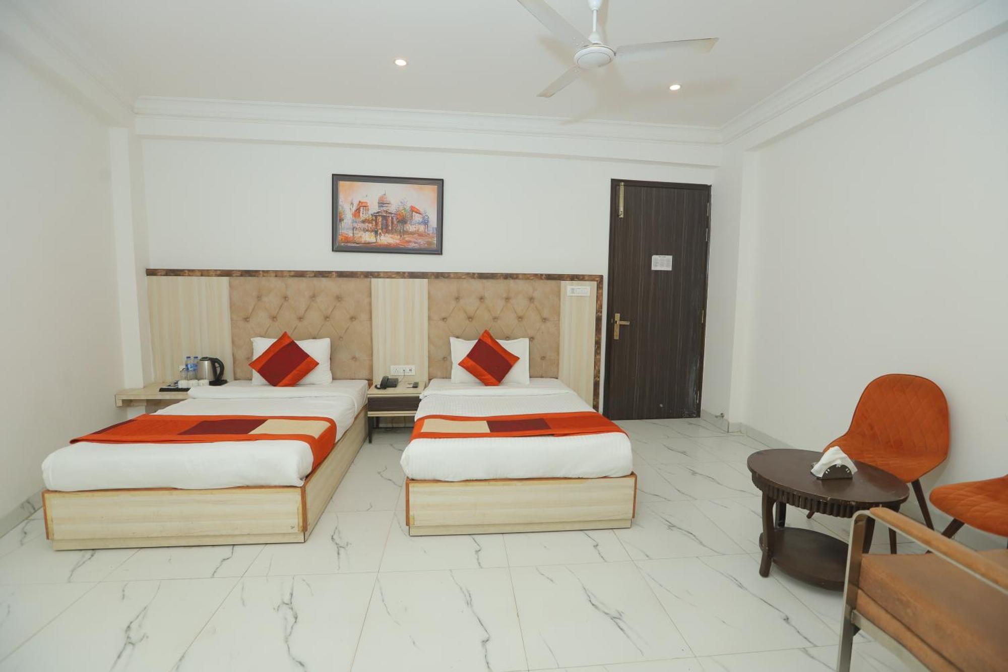 Hotel Almora Inn - Near By Delhi International Airport - With Free Airport Pickup And Drop นิวเดลี ภายนอก รูปภาพ