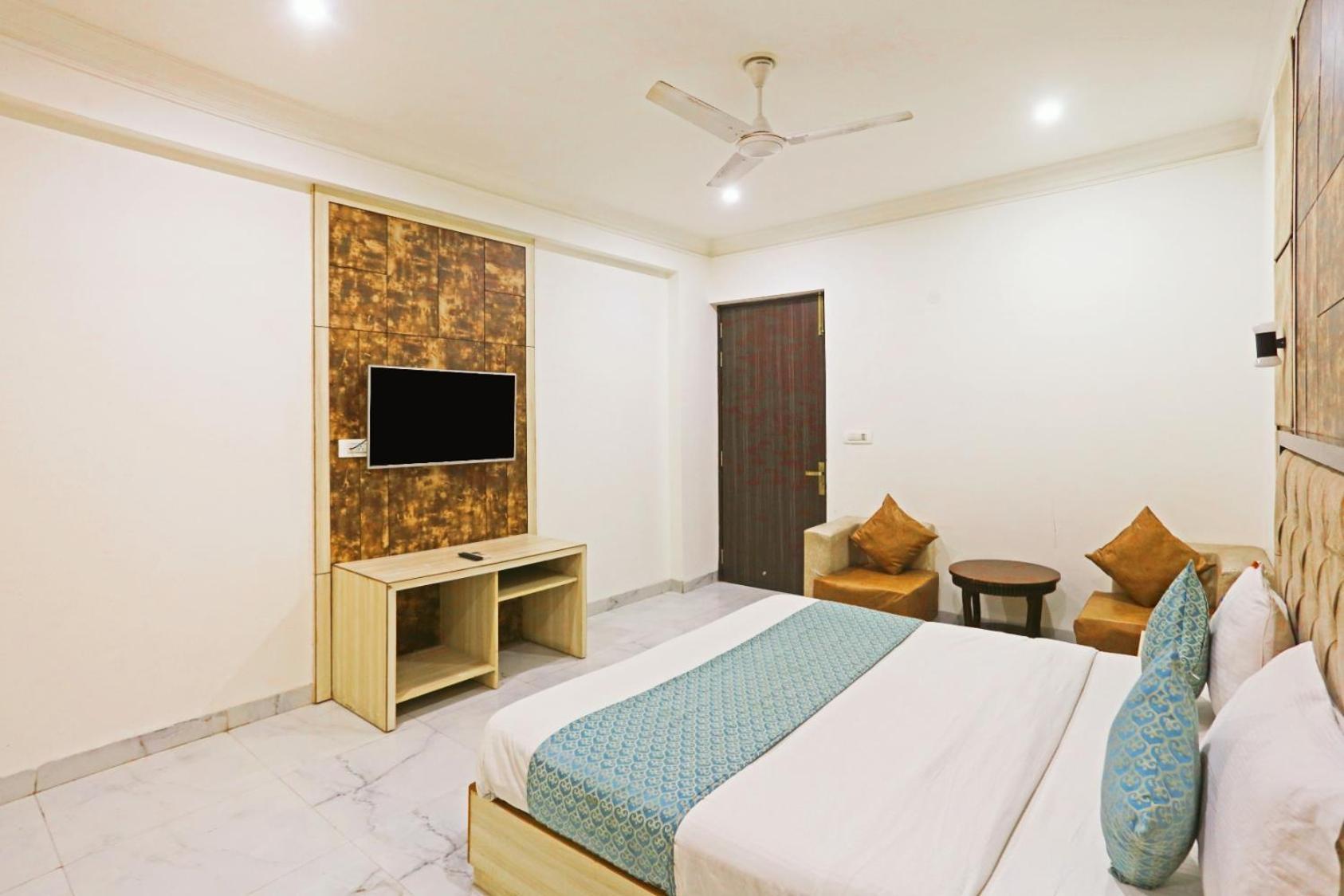 Hotel Almora Inn - Near By Delhi International Airport - With Free Airport Pickup And Drop นิวเดลี ภายนอก รูปภาพ