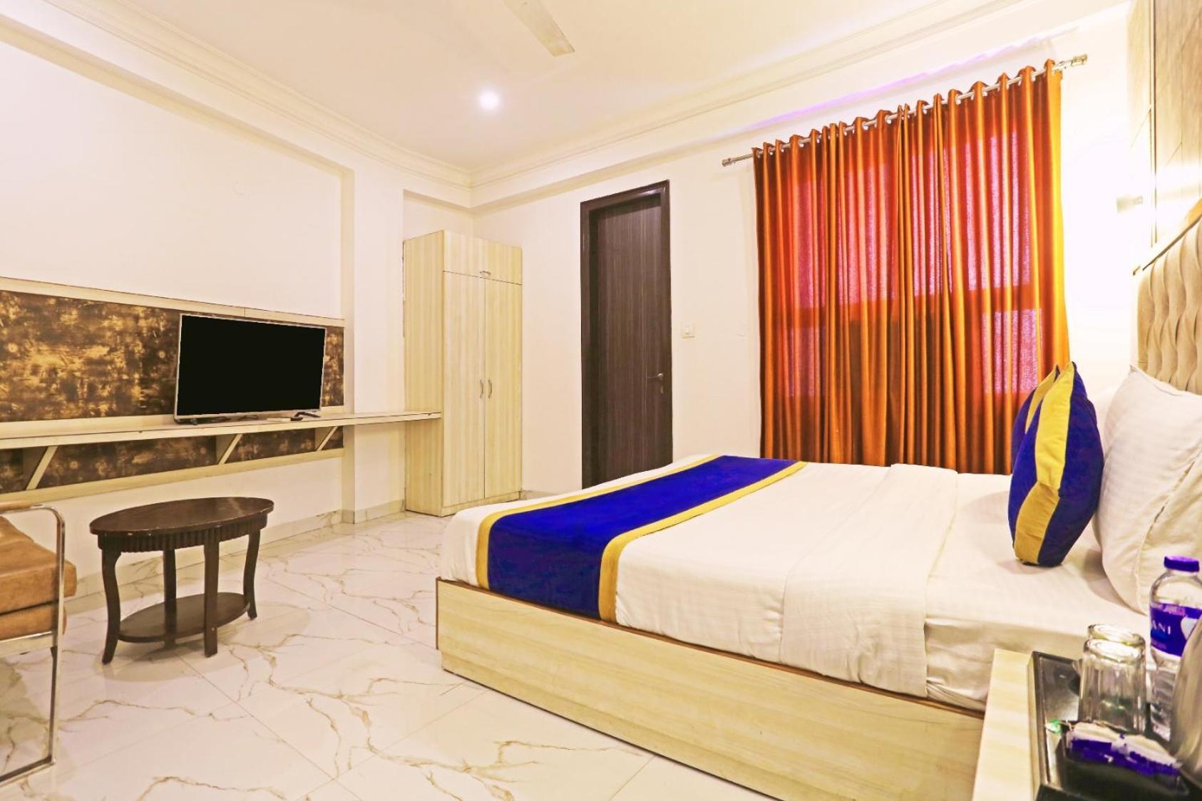 Hotel Almora Inn - Near By Delhi International Airport - With Free Airport Pickup And Drop นิวเดลี ภายนอก รูปภาพ