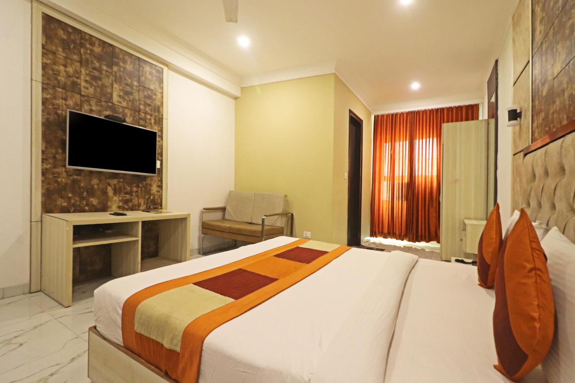 Hotel Almora Inn - Near By Delhi International Airport - With Free Airport Pickup And Drop นิวเดลี ภายนอก รูปภาพ