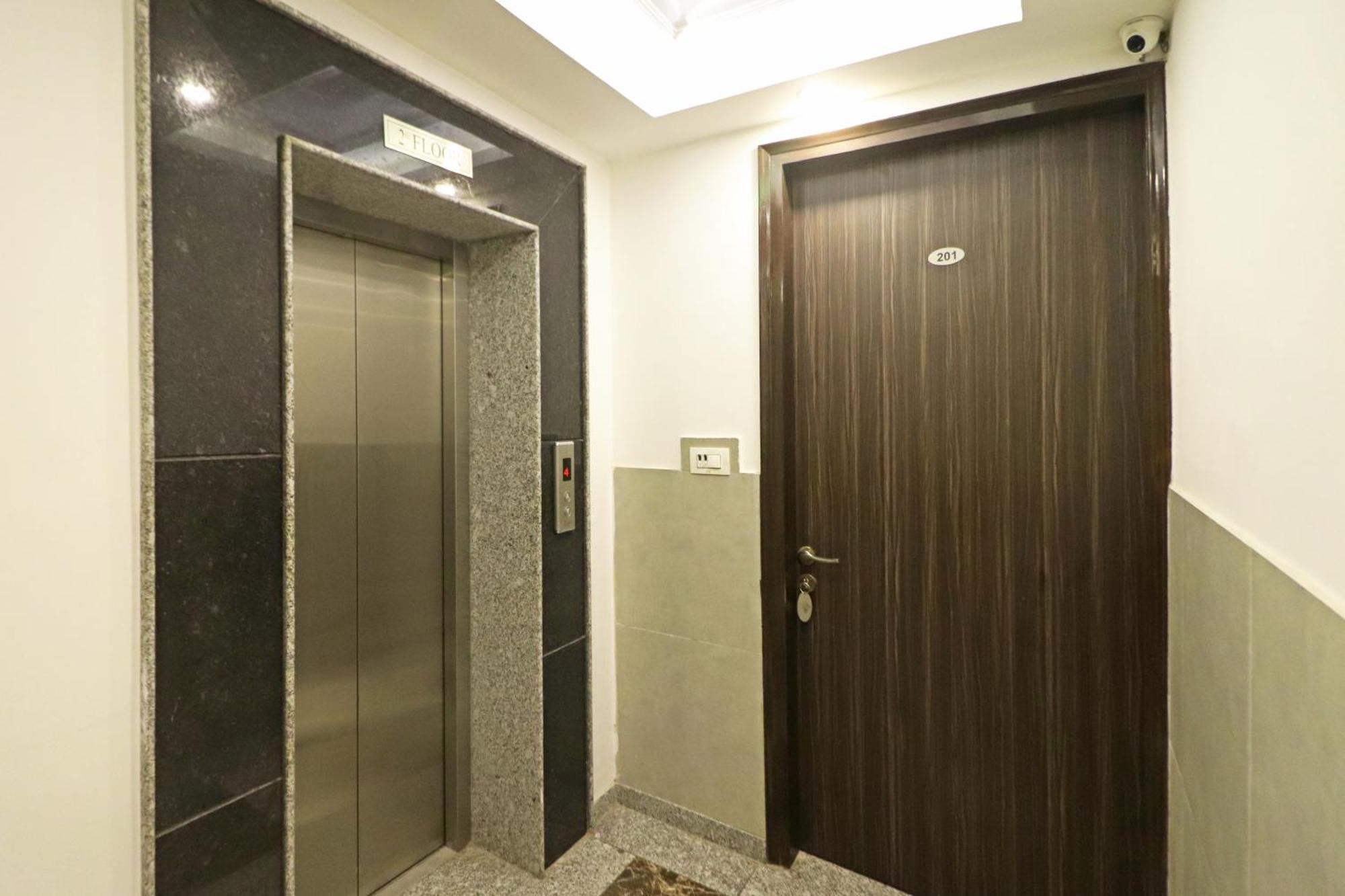 Hotel Almora Inn - Near By Delhi International Airport - With Free Airport Pickup And Drop นิวเดลี ภายนอก รูปภาพ