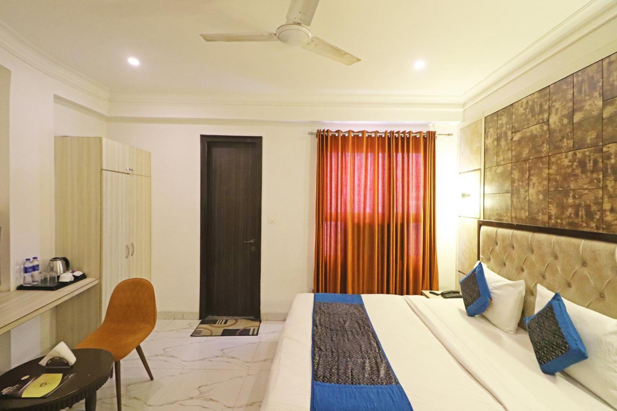 Hotel Almora Inn - Near By Delhi International Airport - With Free Airport Pickup And Drop นิวเดลี ภายนอก รูปภาพ