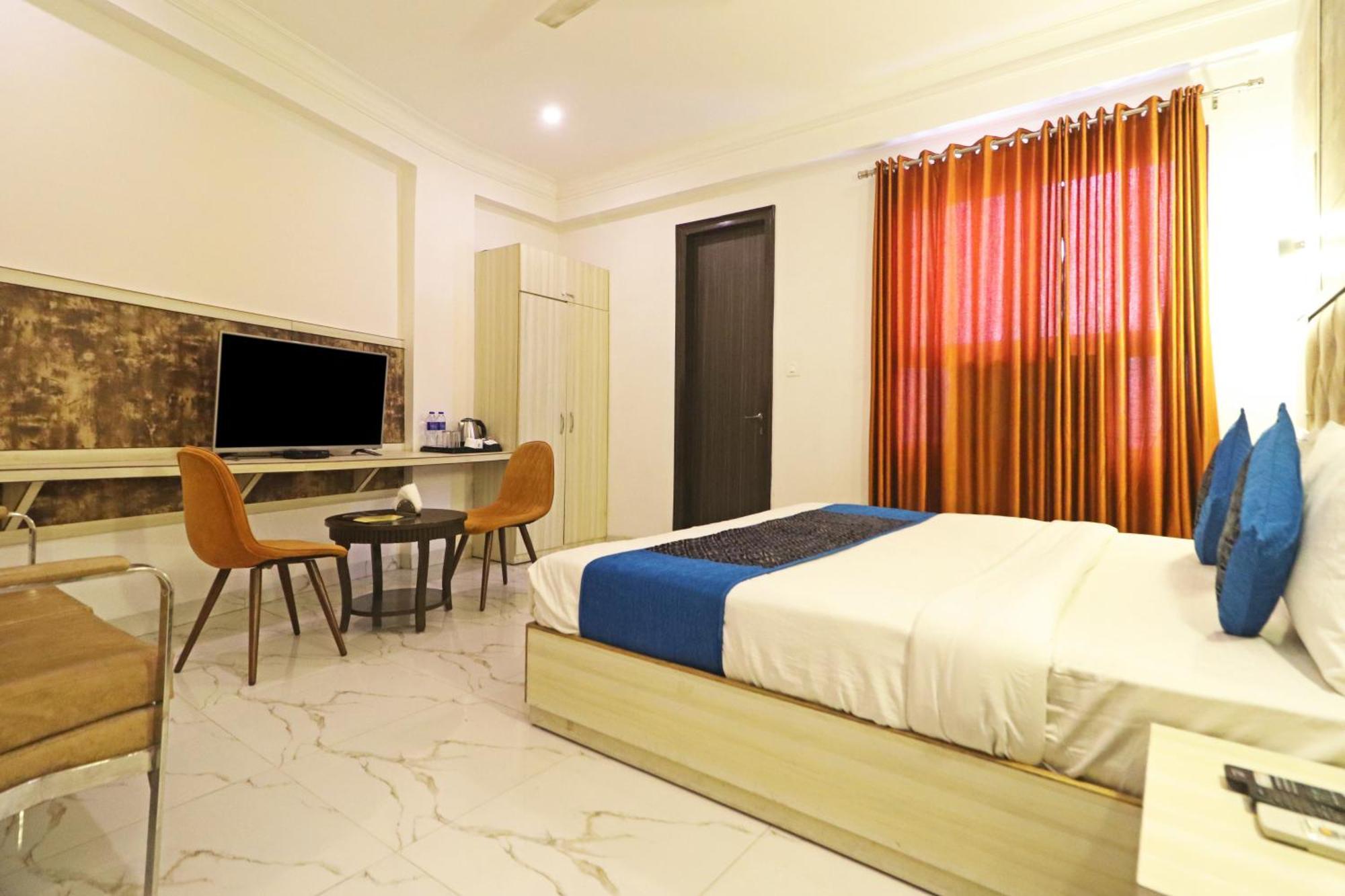 Hotel Almora Inn - Near By Delhi International Airport - With Free Airport Pickup And Drop นิวเดลี ภายนอก รูปภาพ