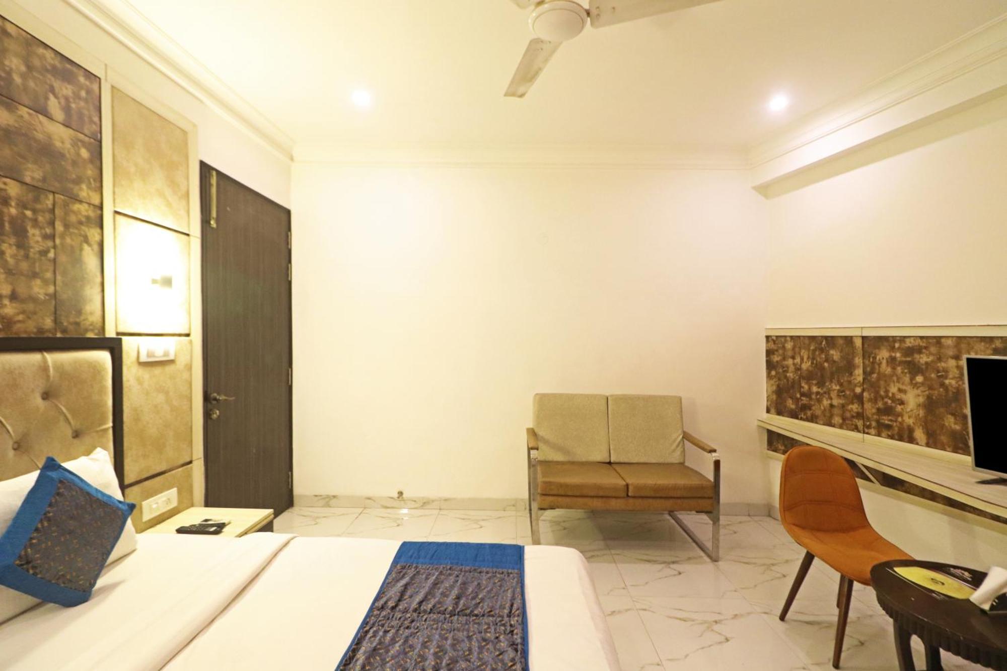 Hotel Almora Inn - Near By Delhi International Airport - With Free Airport Pickup And Drop นิวเดลี ภายนอก รูปภาพ